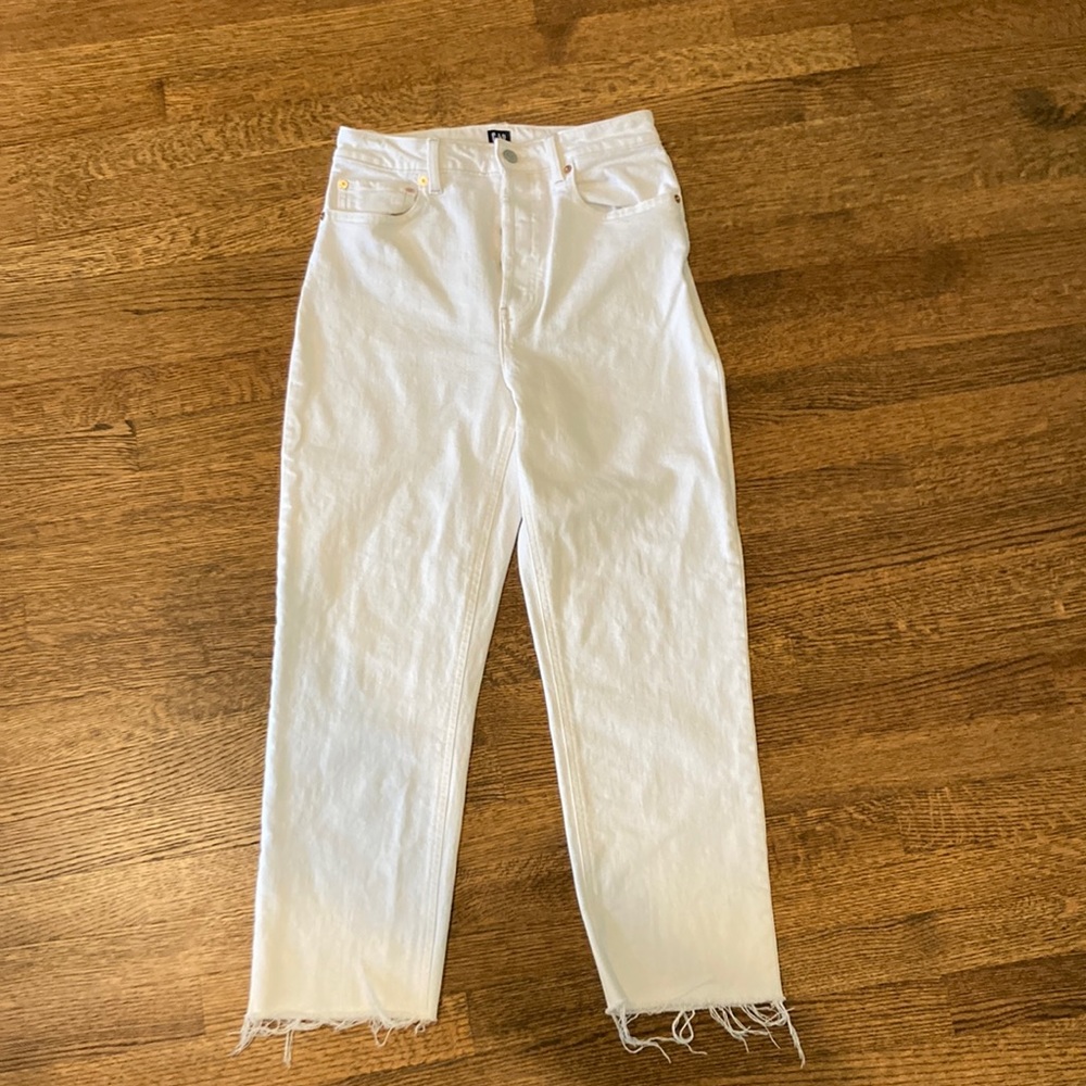 The Gap Womens size 6/28 curvy straight off white jeans